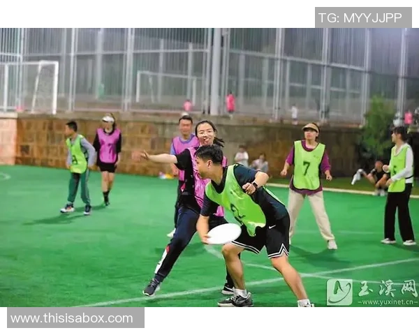 成都飞盘队与广州飞盘队赛后复盘分析双方状态与表现对比